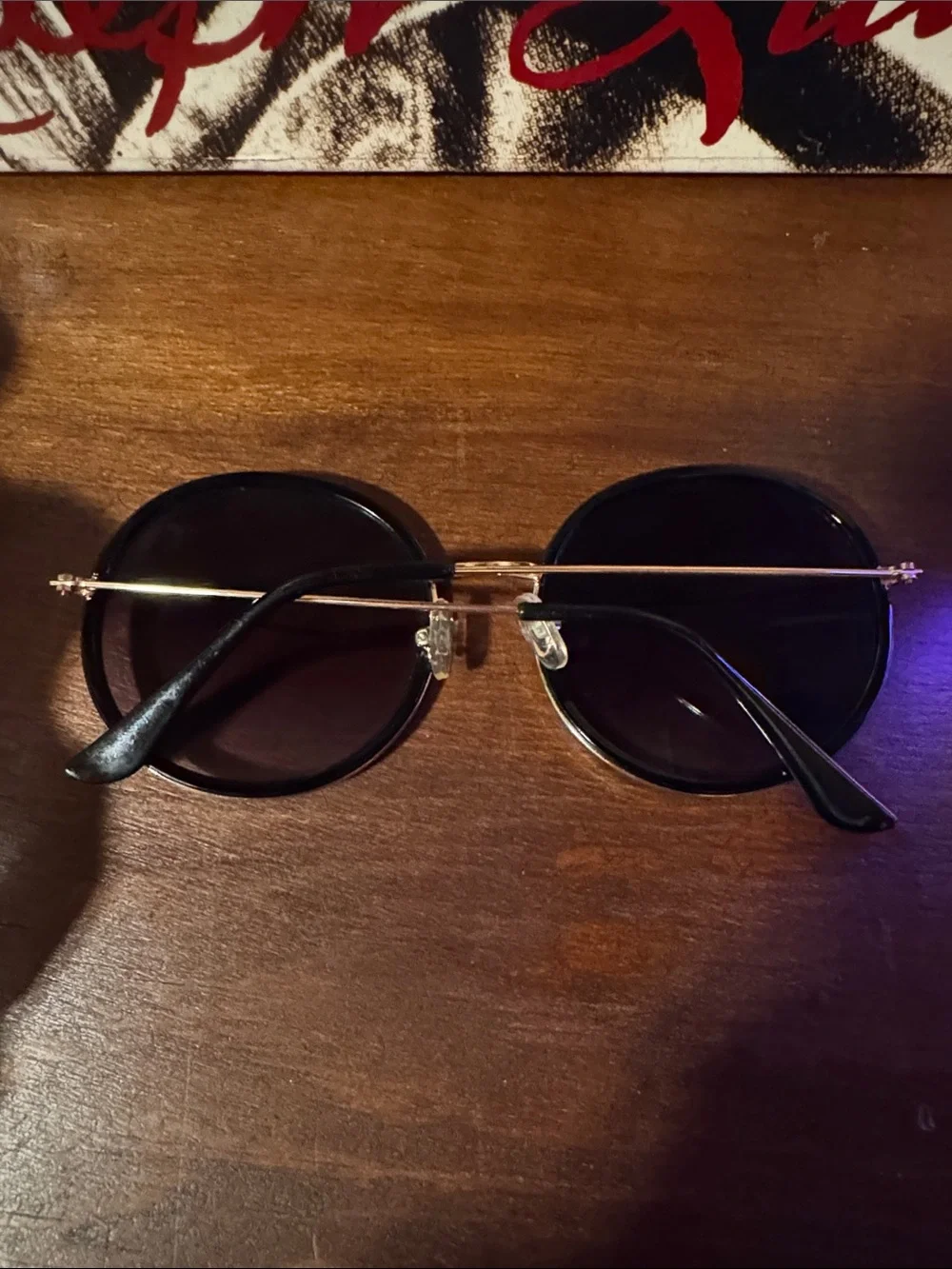 Round Black Sunglasses with Gold Bridge - Classic Women’s Accessory